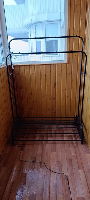 Продам напольную вешалку