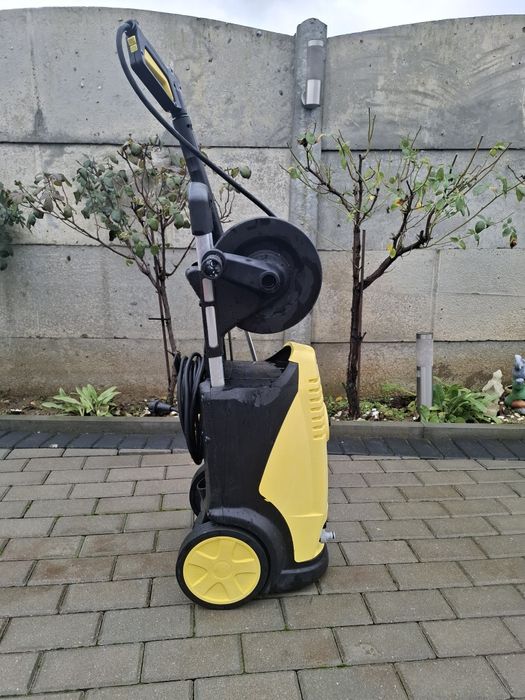 Vând aparat cu presiune profesional Karcher Xpert HD 7140