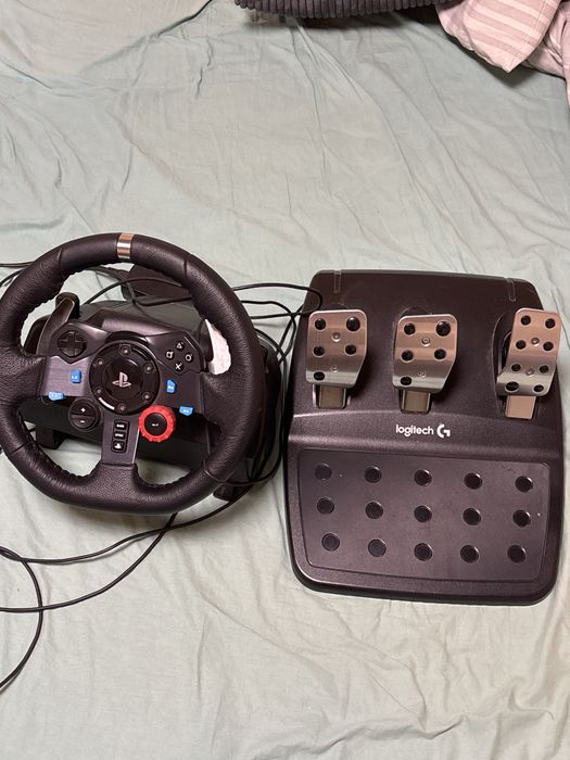 Ps5 s volan i pedali logitec