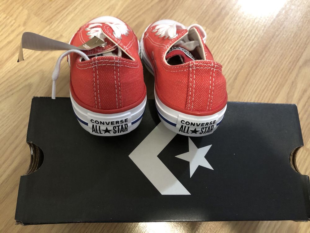Teniși  Converse, nr. 31, NOI
