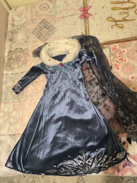 Costume Halloween fete 4-7 ani