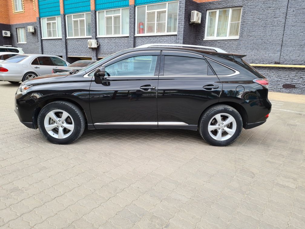 Продам Lexus RX 270.