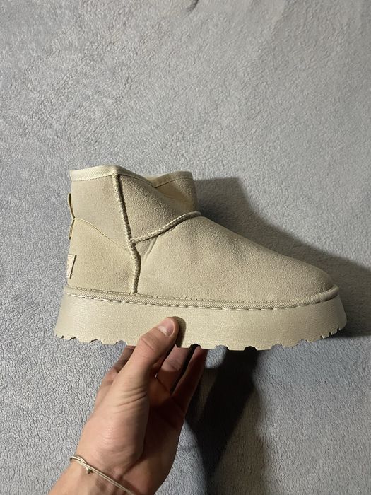 Ugg mini platform