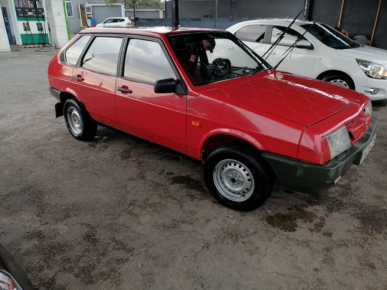 Lada sotiladi kraska toza