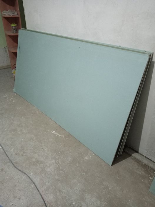 Продам гипсокартон настенный 13 шт.