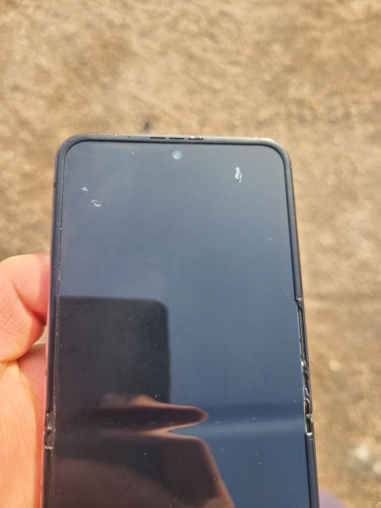 Samsung Galaxy Flip 4 8/256 2 sim(E-SIM) obmen Note 20 Ultra