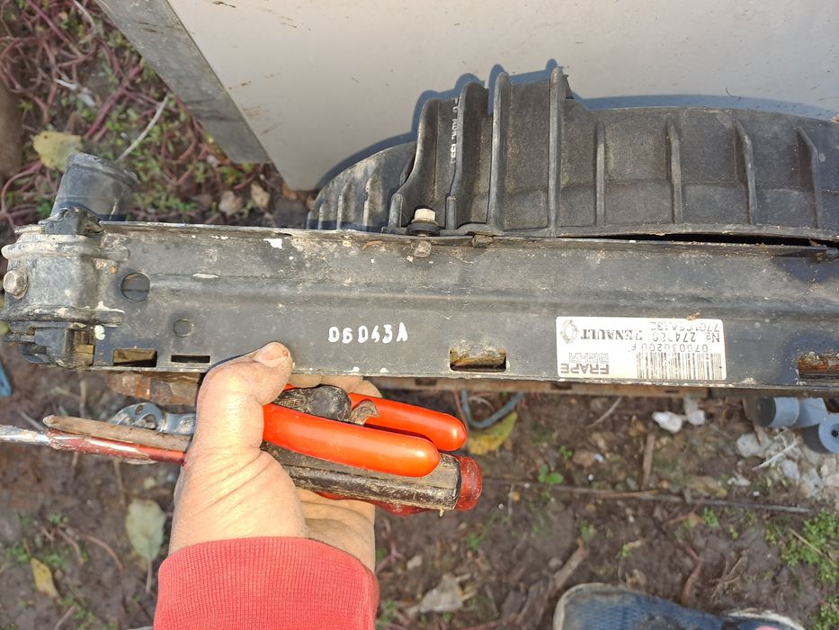 Воден радиатор с перка за рено