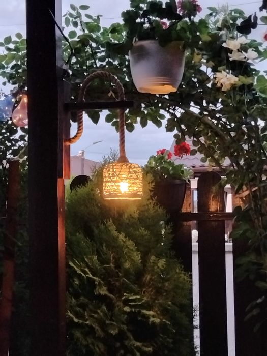 Corpuri de iluminat rustic, terase, cabane, foisoare