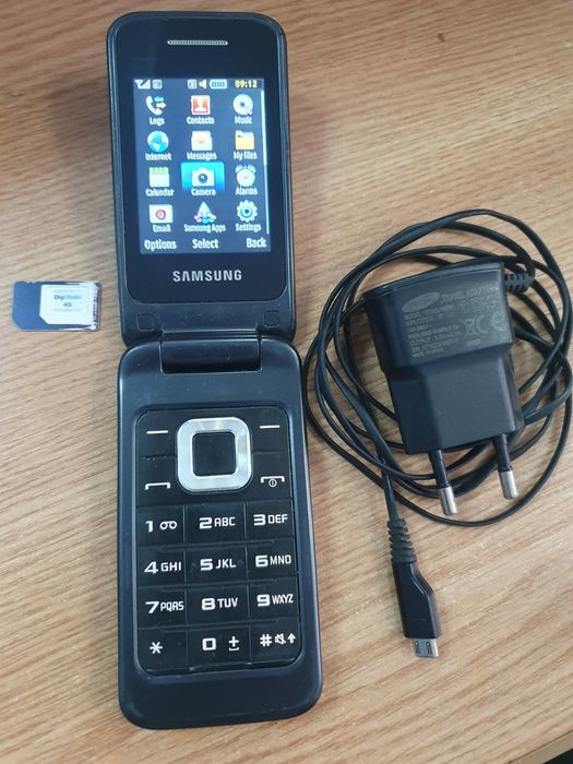 telefon Samsung GT-C3520 LCD color clapeta butoane mari argintiu seni