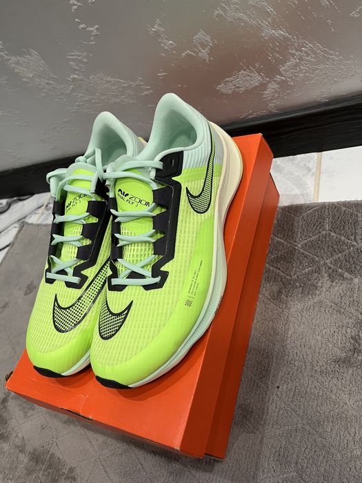 Nike air zoom fly 4  45.5