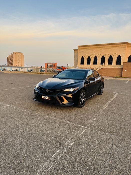 Тойота Камри 2019 г