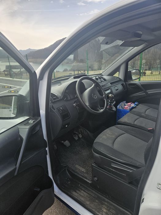 Mercedes Benz Vito modelul lung