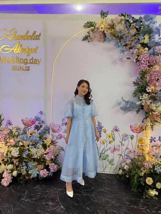 Көйлек сатылады!Көк түсті,өте әдемі!