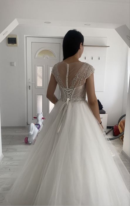 Rochie de mireasa NOUA/ NEPURTATA