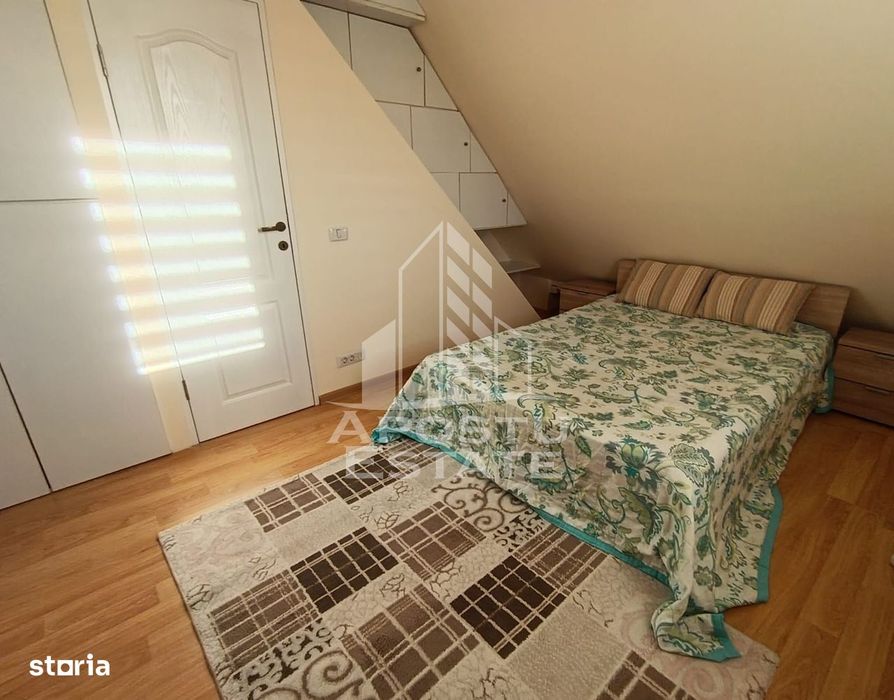 Apartament cu 3 camere la casa ,curte comuna