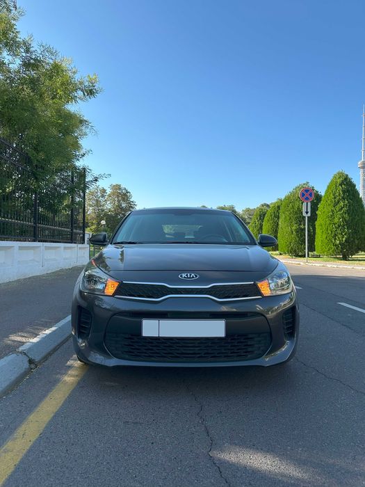 Продается Kia Rio 2018г (82 тыс пробег) Цвет Темно-Серый