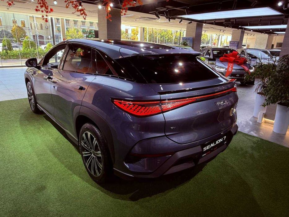 Byd Sealion 07 567 km Flagship Indigo Grey rangi