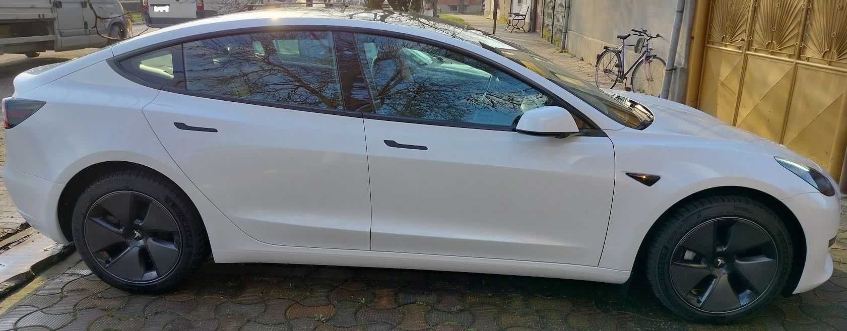 Tesla Model 3 SR 2023 (PJ)