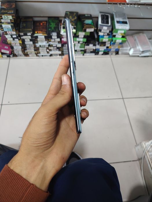 Vivo v29 12/256GB sotiladi sirochni pul kere korapka dakumet bor