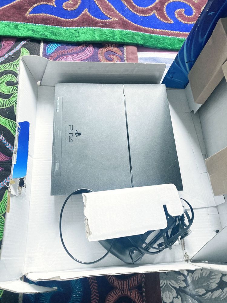PlayStation 4 сатылады, жағдайы жақсы, көп қолданылмаған”