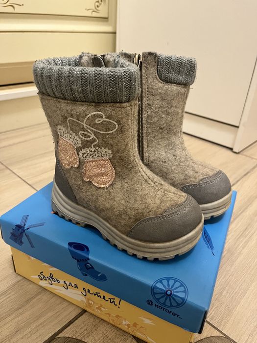 Продам валенки котофей 26 размер