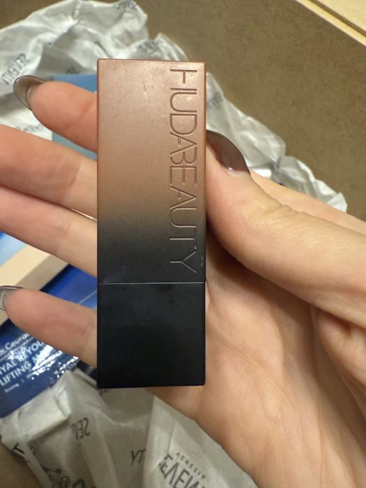 Лот козметика, Huda beauty, Lancome, Clarins, Fenty Beauty, Sephora