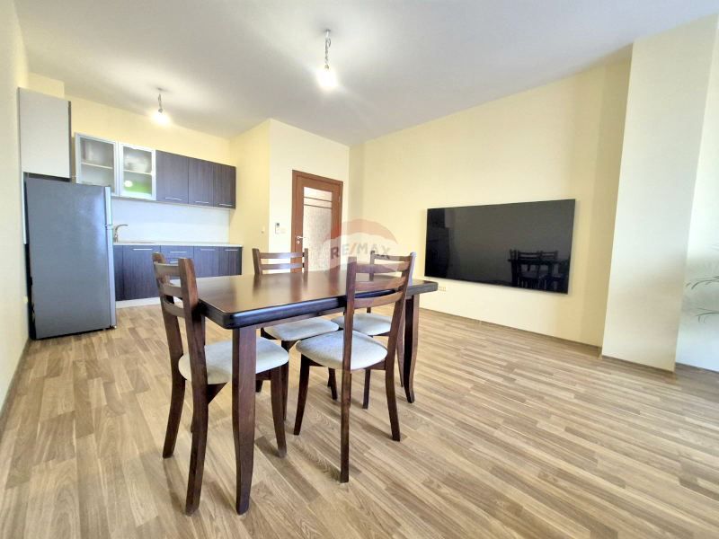 Продава се Двустаен апартамент в Варна, Галата - 78 кв.м за 1059 €/кв.м - Снимка #4