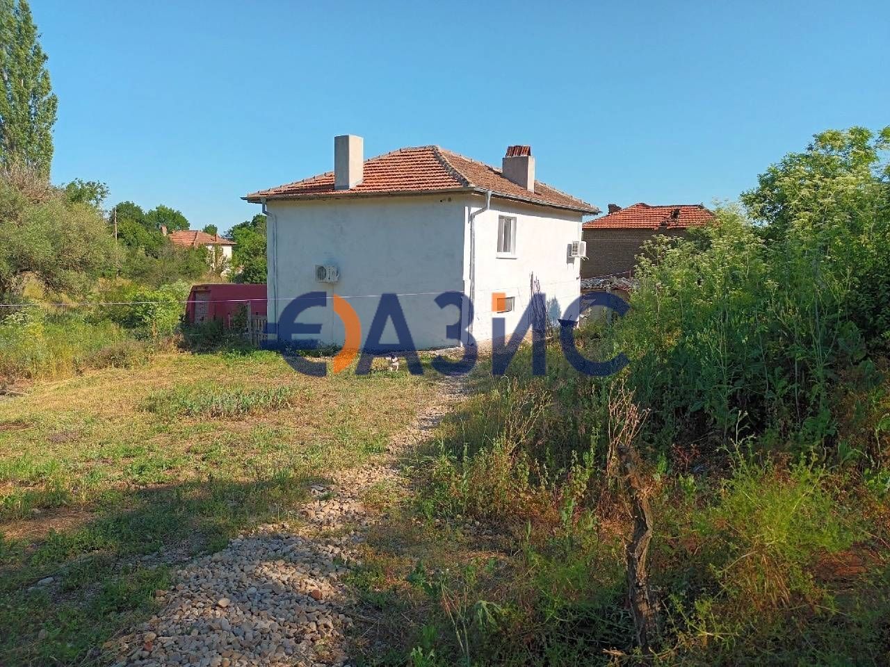 Голяма двуетажна къща в с. Зорница, обл. Бургас, 120 кв. м,