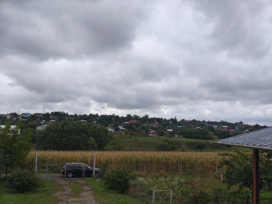 Vând teren intravilan 3100 mp