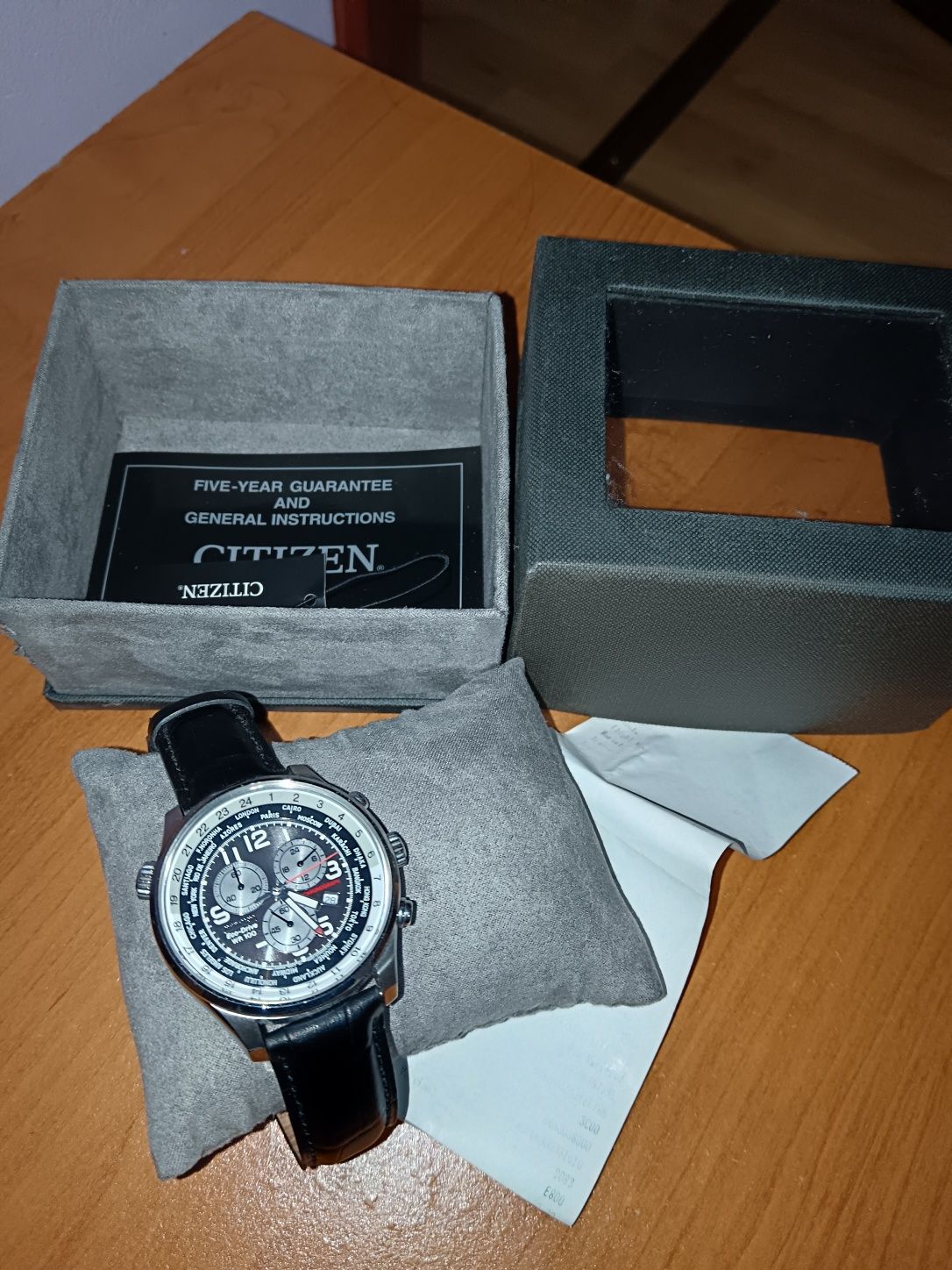 Часовник CITIZEN