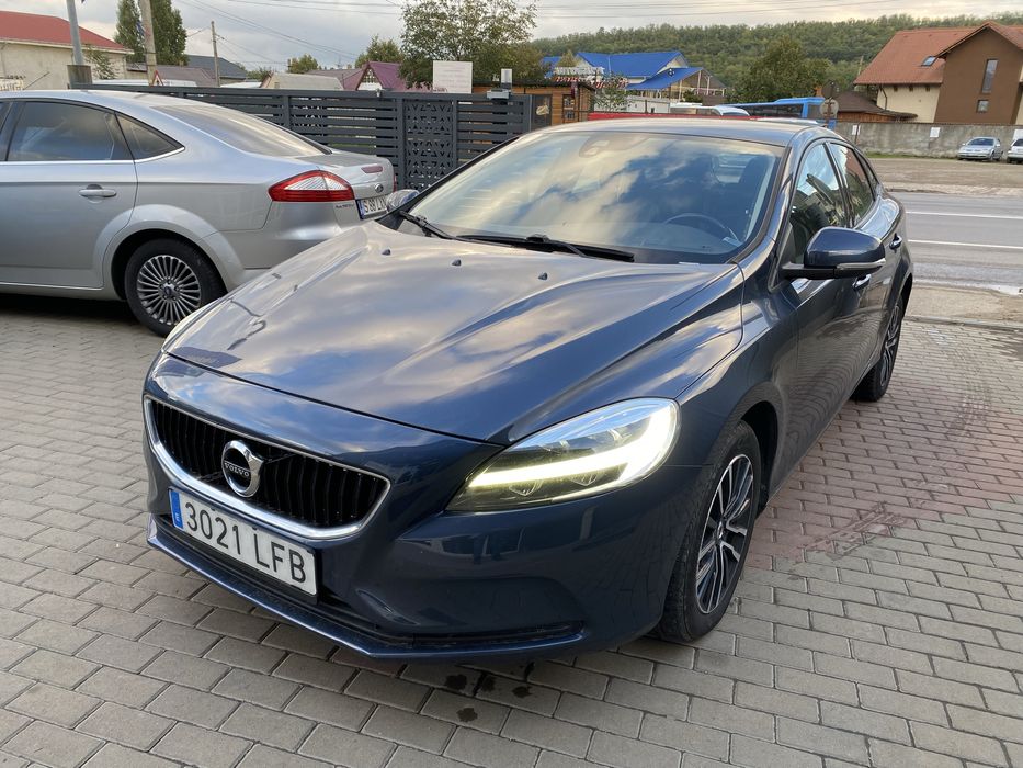 Volvo v40 2017 2.0 diesel facelift automat