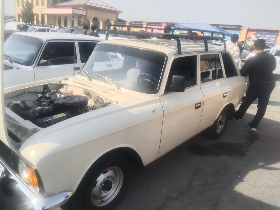 Moskivich kombi sotiladi 1990