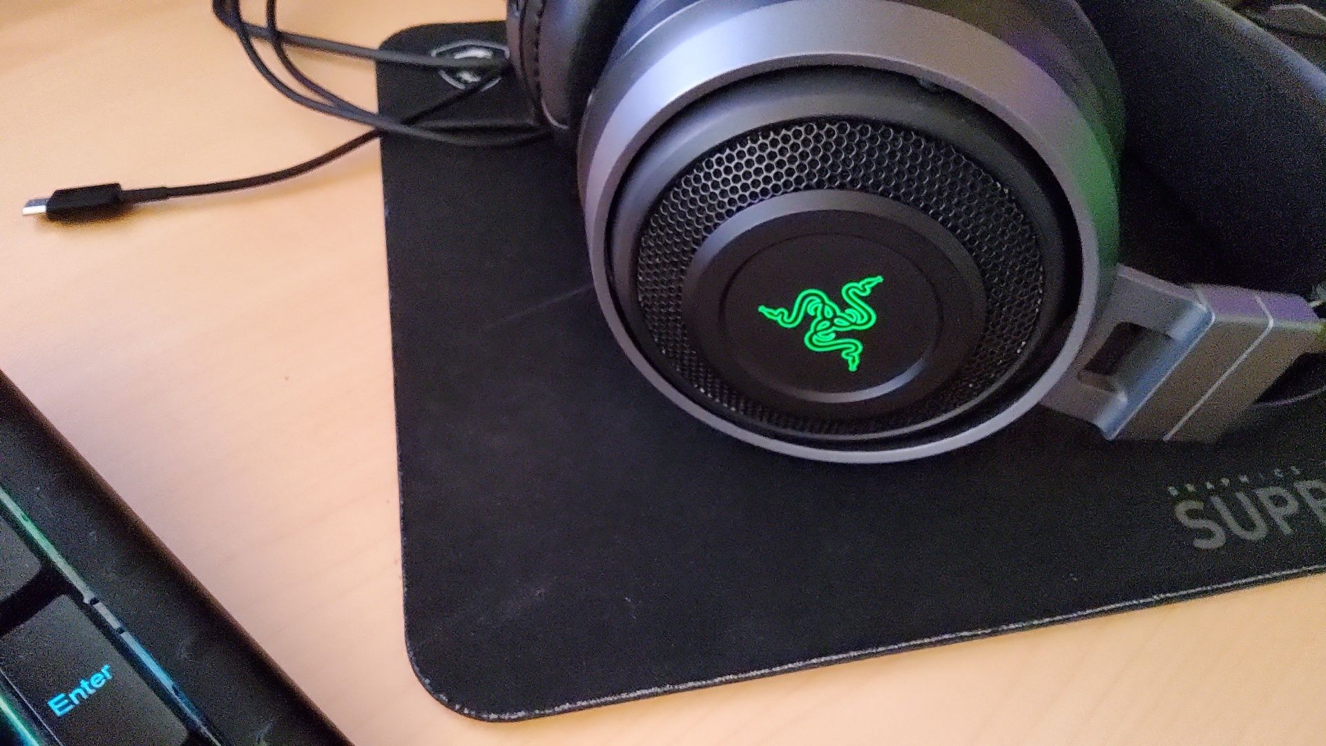 Casti Gaming Wireless Razer Nari Ultimate