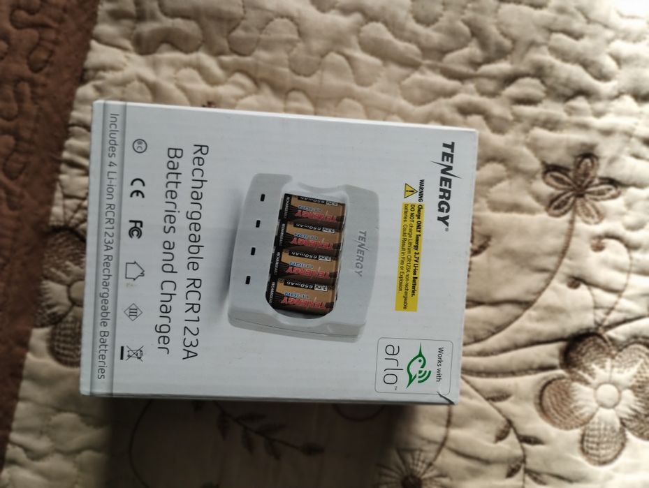 Vând încărcătoare acumulatori