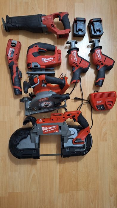 Vând scule Milwaukee ca noi!