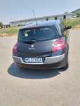 Renault-Megane...