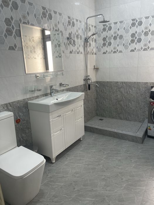 Sergeli Xonaboda yengi qurilgan hovli sotiladi 6 xona + 2 xoll