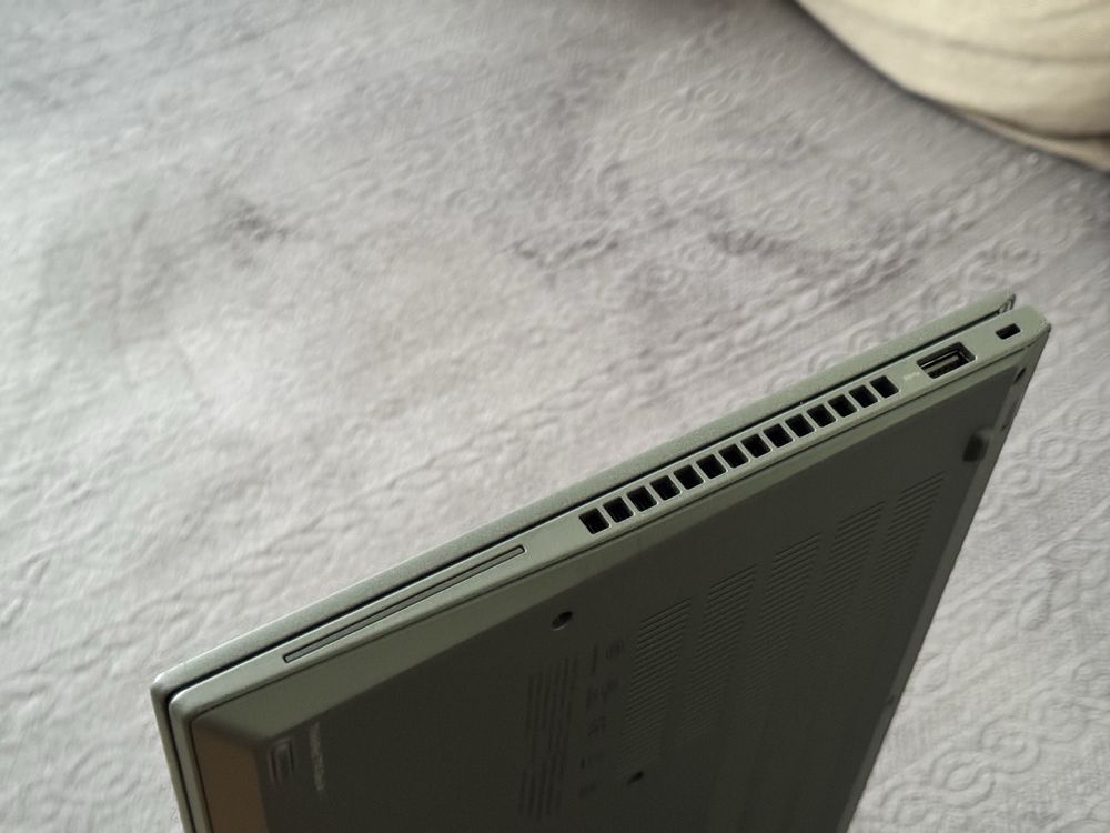 14’FHD+IPS/i5-1335u/Lenovo Thinkpad T14 Gen4/16GB DDR5/256GB/Гаранция