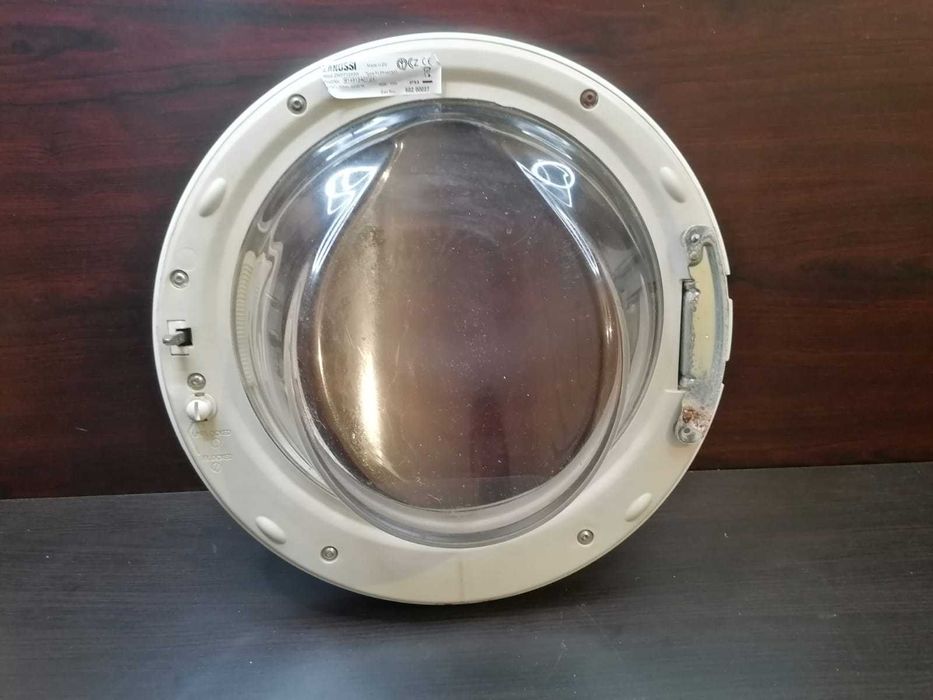 Hublou masina de spalat Zanussi Lindo , ZWF , usa completa