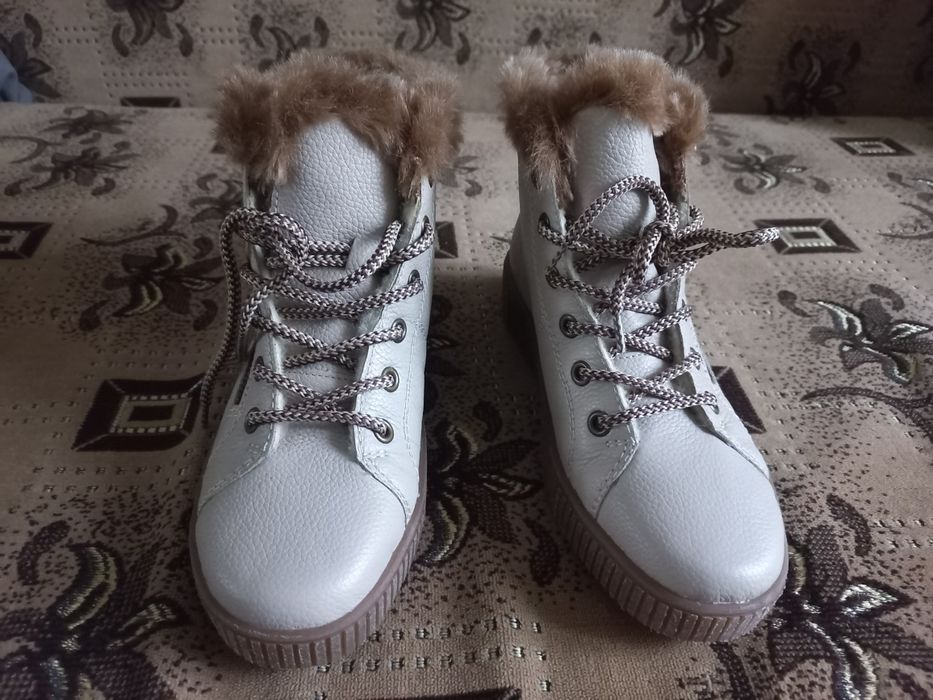 Зимние ботинки. Кожа. 35 размер