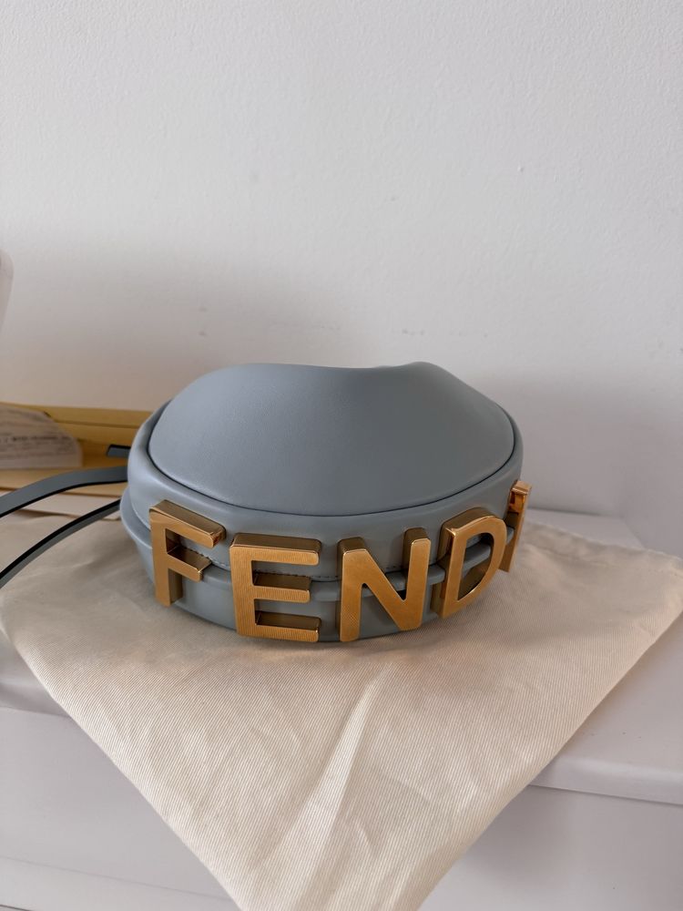 Сумка fendi  новая