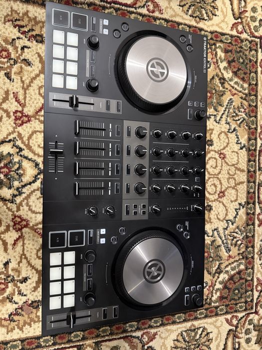 DJ контроллер Native Instruments TRAKTOR KONTROL S3