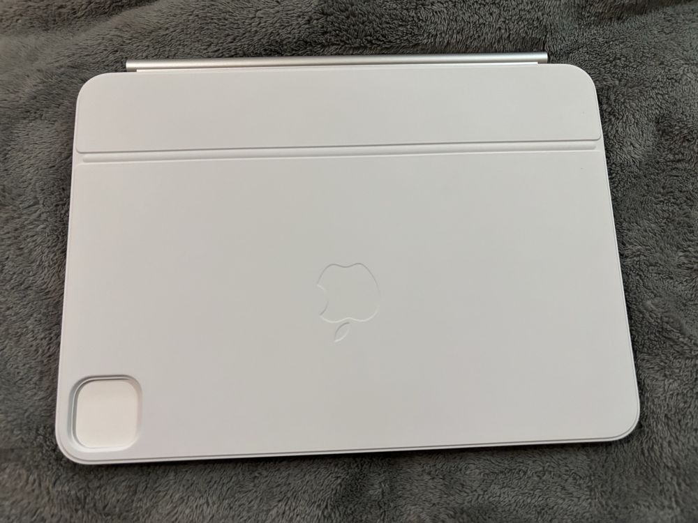 Клавиатура чехол Apple Magic Keyboard для iPad 11 pro