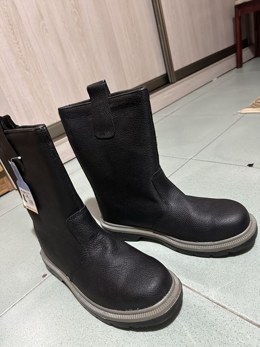 Рабочий ботинки сатылады