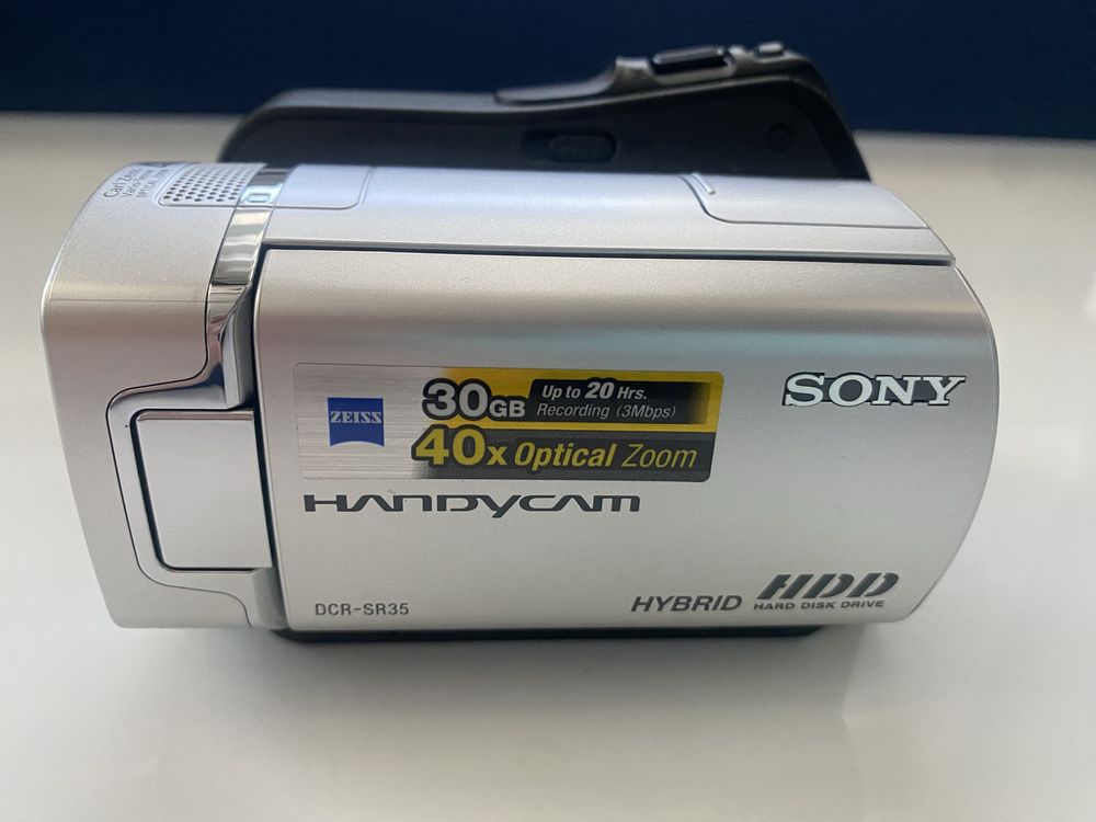 Цифрова видеокамера Sony Dcr-sr35e