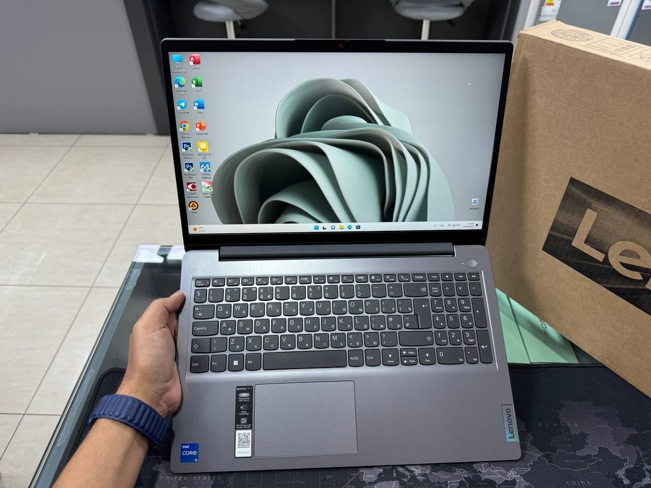 Lenovo IdeaPad Slim3 Intel Core I5 SSD 13the Eng songi avlod