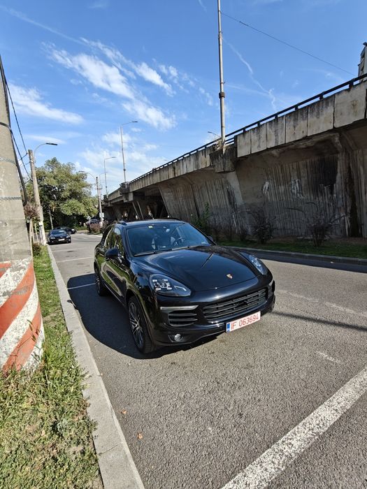 Porsche Cayenne plug-in hibrid 2017, TVA deductibil