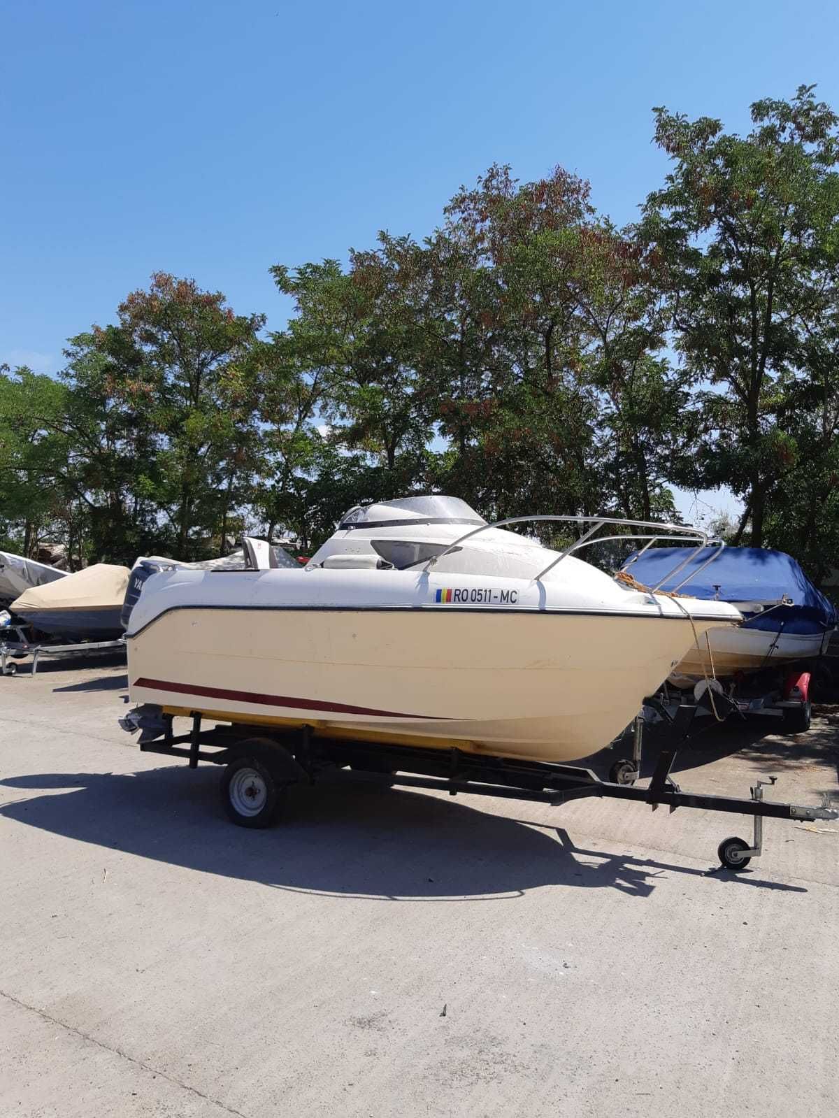 Vand ambarcatiune Quicksilver 460 Cruiser