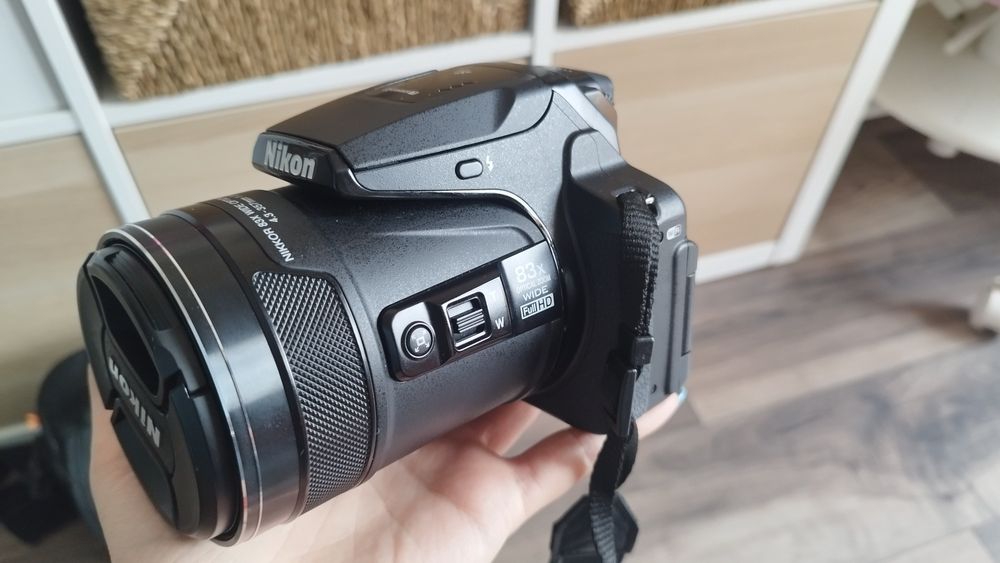 Nikon Coolpix p900, 83х суперзуум, 2 батерии, кутия, чанта, дистанцион