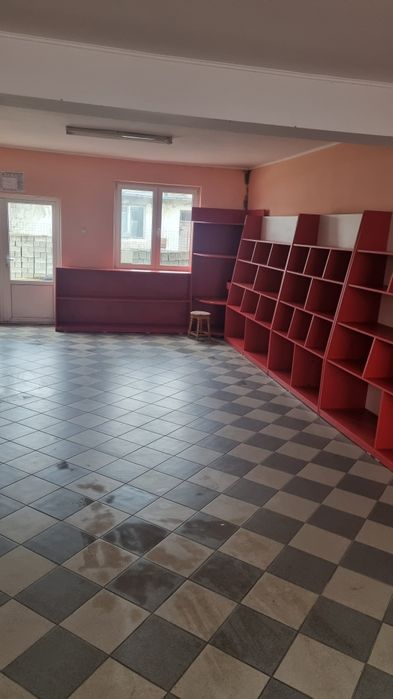 Rafturi si vitrina frigorifica magazin market super market